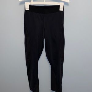 Women’s cropped leggings with mesh (black)